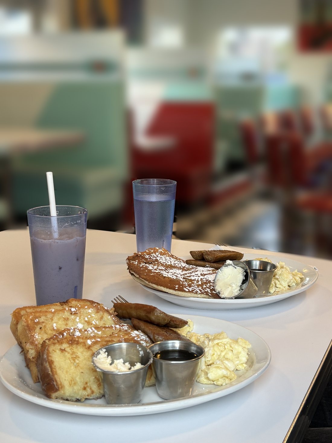 The original photo: two breakfast plates on a diner table